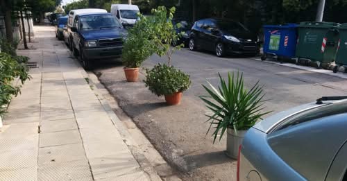 Sie reservieren einen Parkplatz auf der Straße – Das ist die neue Strafe, die Sie zahlen müssen