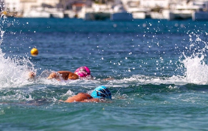 Momente auf dem offenen Meer vom Paros Way – wo Sport auf den Rhythmus des Insellebens trifft.