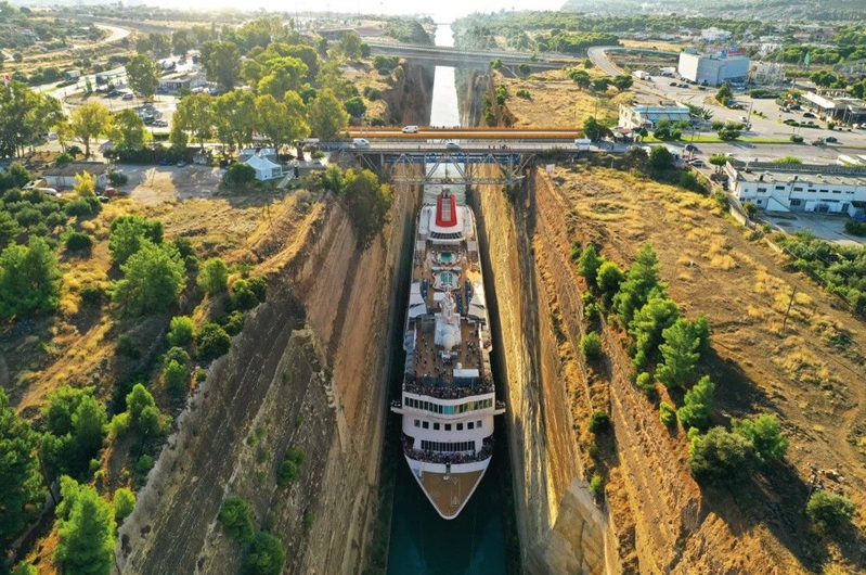 corinth-canal-1.jpg