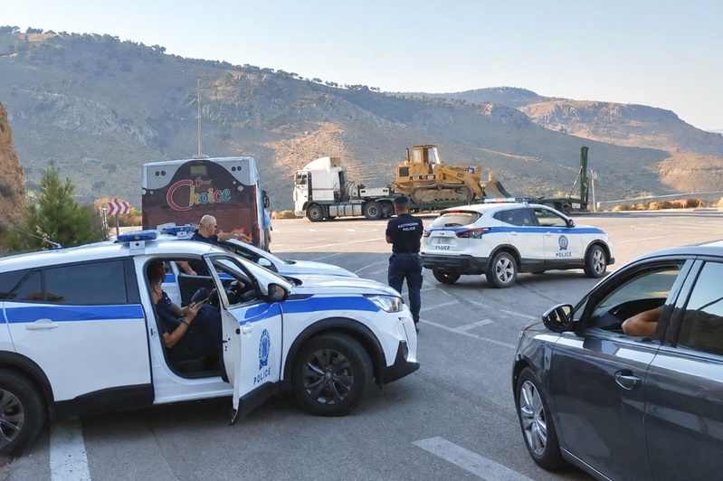 Hellenic-Police_road-checks_1.jpg