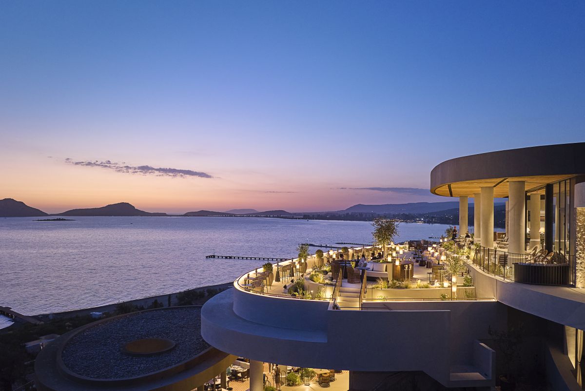 <img alt="Mandarin Oriental, Costa Navarino" height="167" src="media/athennews/Hotels/Costa-Navarino-Aerial_4.jpg" width="250" />