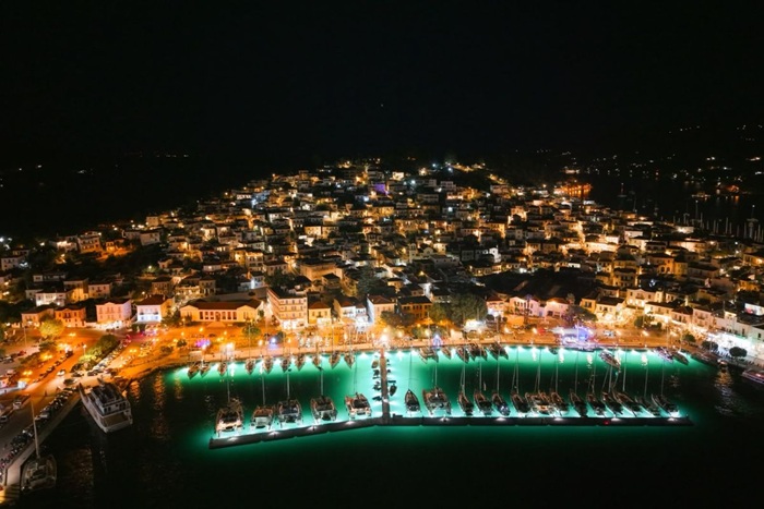Poros Hafen