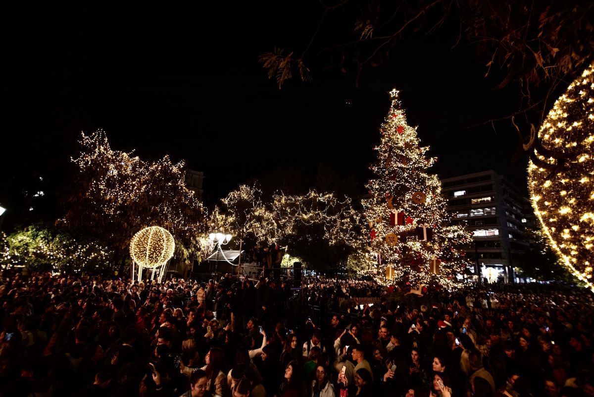 Weihnachtsbaum am Syntagma-Platz. Fotoquelle: Gemeinde Athen