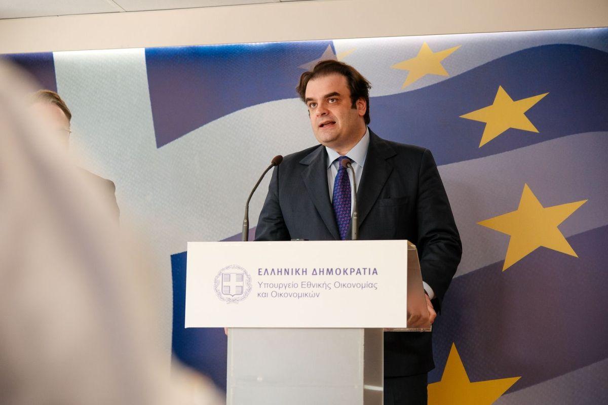 Der nationale Wirtschafts- und Finanzminister Kyriakos Pierrakakis. Fotoquelle: Ministerium für Wirtschaft und Finanzen